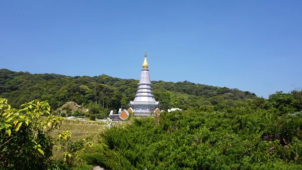 Pagode em doi inthanon — Fotografia de Stock