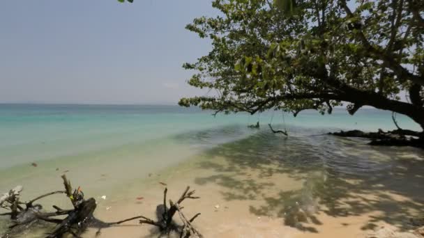 Tropical coast of ko lanta in thailand — Stock Video