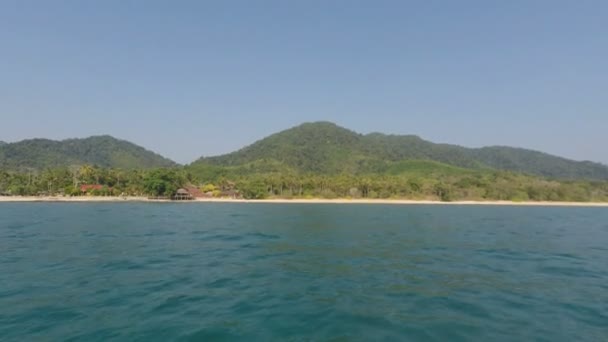 Costa tropical da ilha ko lanta na Tailândia — Vídeo de Stock