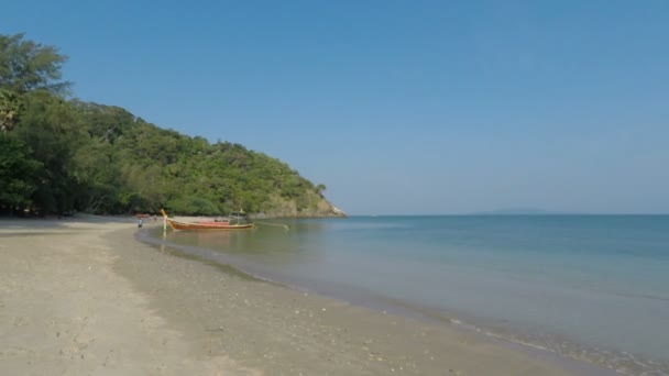 Tropikalnym wybrzeżu ko lanta island w Tajlandii — Wideo stockowe