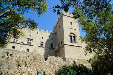 Rhodes Old Town 'daki antik kale.