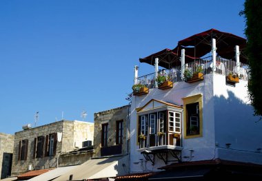 Yunanistan 'ın eski Rhodes şehrinde küçük sokaklar