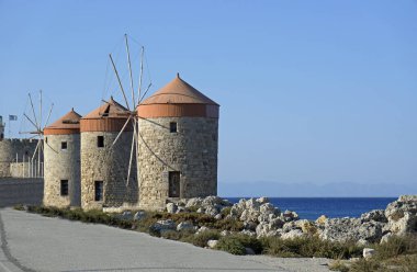 Meşhur yel değirmenleri medresede oh Rhodes