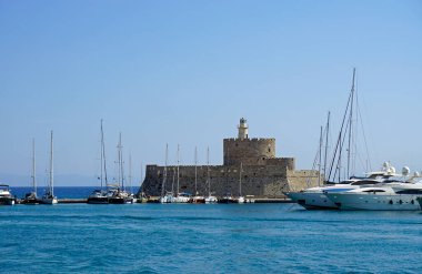 Yunanistan 'ın Rhodes kasabasının eski limanı