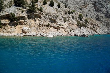 Yunanistan 'ın Symi Adası' ndaki güzel küçük körfez.
