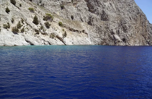 Yunanistan 'ın Symi Adası' ndaki güzel küçük körfez.