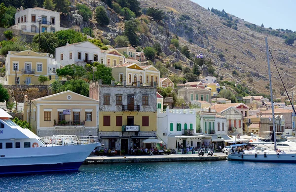 Symi Griekenland Circa Augustus 2021 Klein Dorpje Aan Haven — Stockfoto