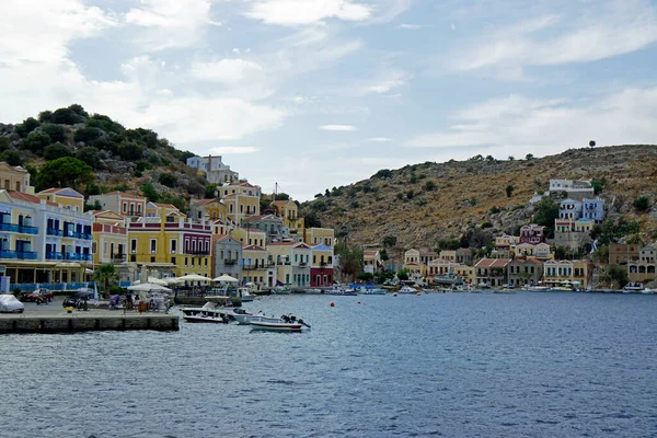 Symi Greece Circa Agosto 2021 Pequeño Pueblo Puerto — Foto de Stock