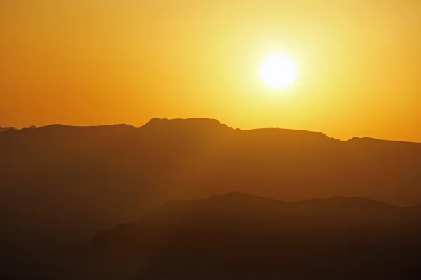 Ηλιοβασίλεμα και την έρημο — Φωτογραφία Αρχείου