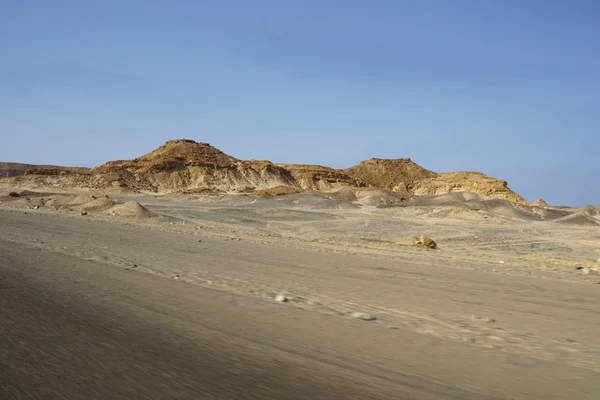 Droga w krajobraz pustyni — Zdjęcie stockowe