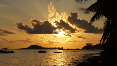 tropik gün batımı