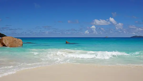 Tropischer Strand anse lazio — Stockfoto