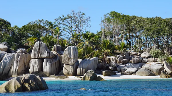 Spiaggia sull'isola — Foto Stock