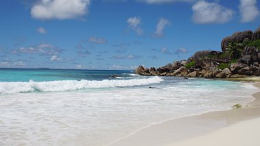 Granit kayalar üzerinde grand anse