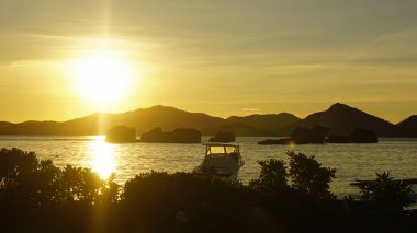 tropik gün batımı