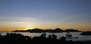 tropik gün batımı