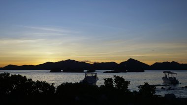 tropik gün batımı