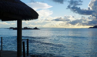 tropikal tatil köyü