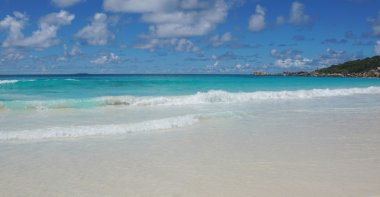 Granit kayalar üzerinde grand anse