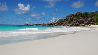 Granit kayalar üzerinde grand anse