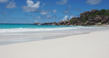 Granit kayalar üzerinde grand anse