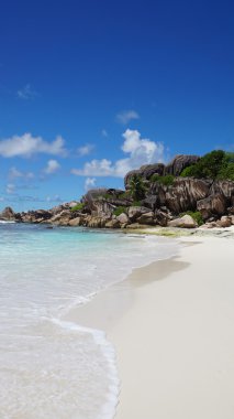 Granit kayalar üzerinde grand anse