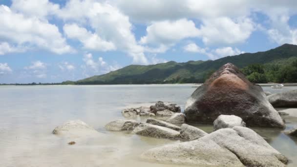 Granite rocks on seychelles — Stock Video