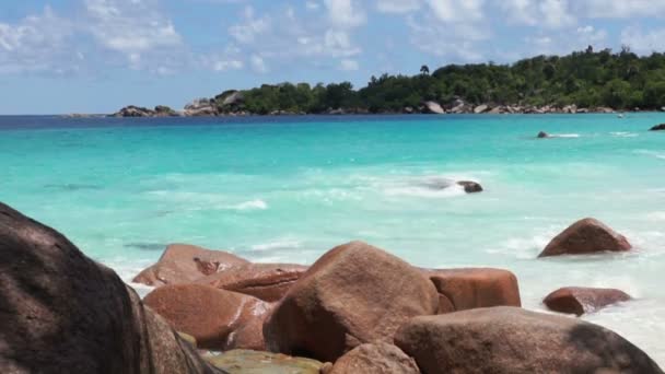 Increíble playa de seychelles — Vídeos de Stock