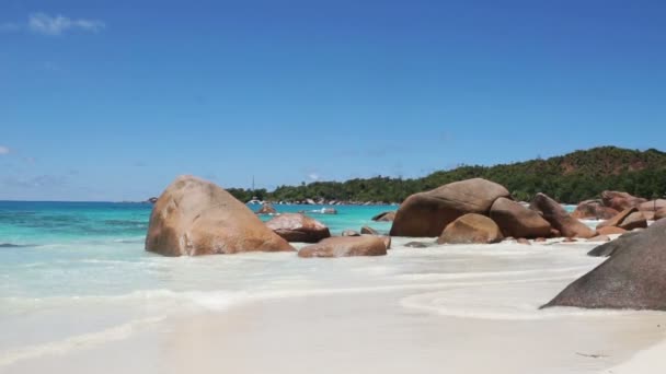 Increíble playa de seychelles — Vídeo de stock