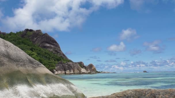 Praia das Seychelles — Vídeo de Stock