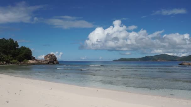 Praia das Seychelles — Vídeo de Stock