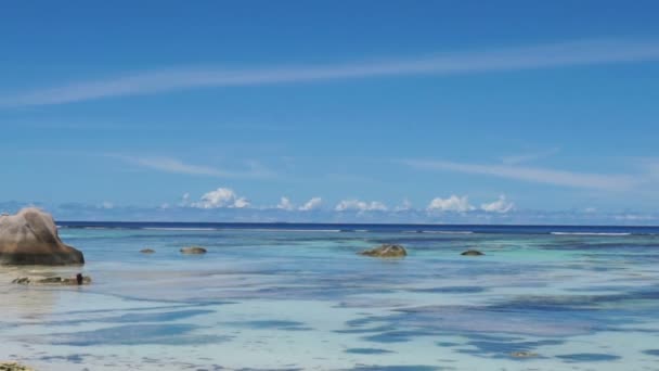 Praia das Seychelles — Vídeo de Stock