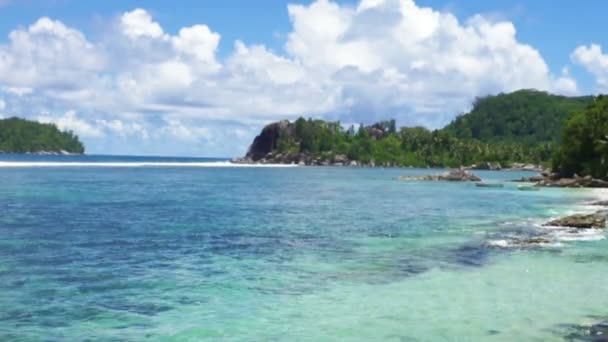 Natürliche Küste der Seychellen — Stockvideo