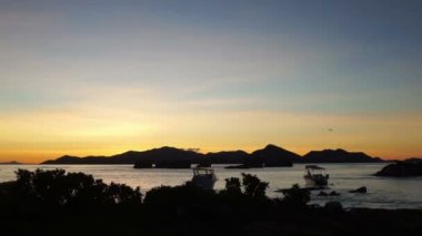 günbatımı praslin Island üzerinde