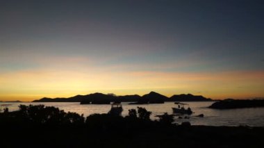 günbatımı praslin Island üzerinde