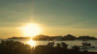 günbatımı praslin Island üzerinde