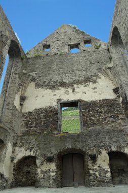 yıpranmış binalar