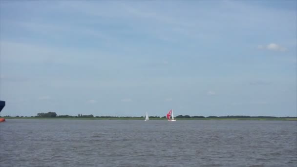 Buque náutico en el río alemán — Vídeos de Stock