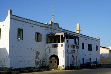 Mısır 'daki El Quseir' deki eski evleri yıktılar.