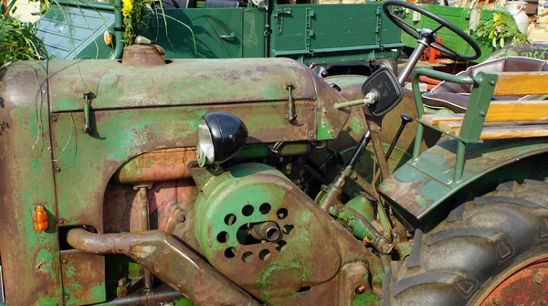 Old tractor — Stock Photo, Image