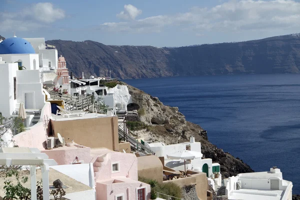 Visa över små oia by på Santoriniön — Stockfoto