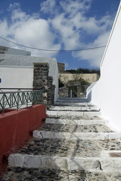 Traditionella Grekland byn pyrgos på santorini — Stockfoto