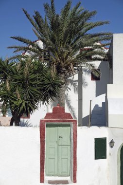 santorini Adası oia köyde renkli kapı