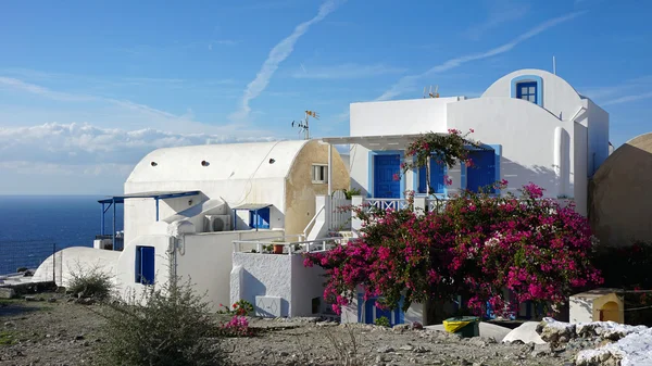 View over small oia village on santorini island — Stock Photo, Image