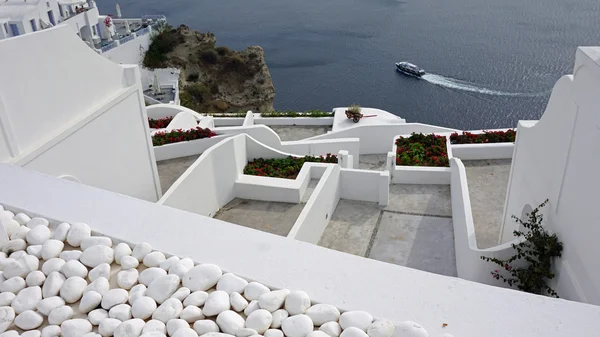 View point in oia village on santorini island — стоковое фото