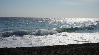 volkanik kamari beach santorini siland üzerinde