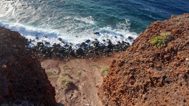 vahşi ve doğal Yunan sahillerinde Adası santorini