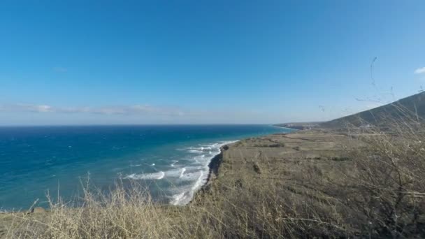 Divoké pobřeží ostrova santorini — Stock video