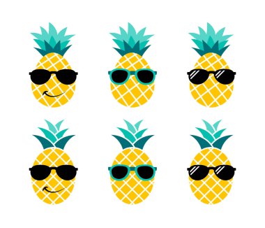Güneş gözlüklü ananas. Yaz tatili kavramı.