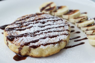 muz ve çikolata gözleme servis